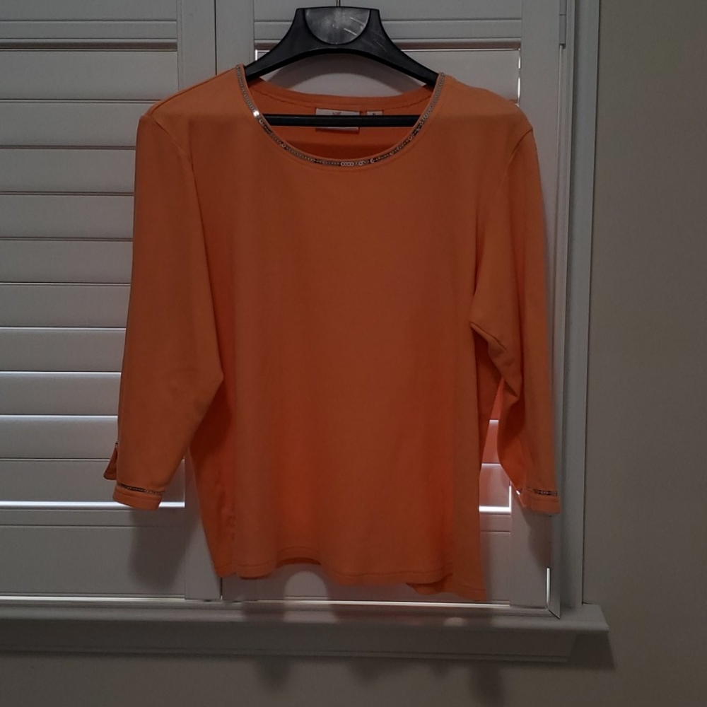 Pullover top with sequins